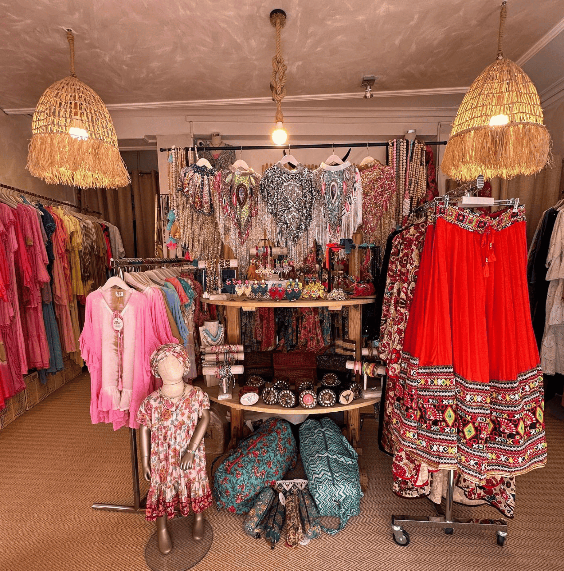 TRIBECA BOUTIQUE